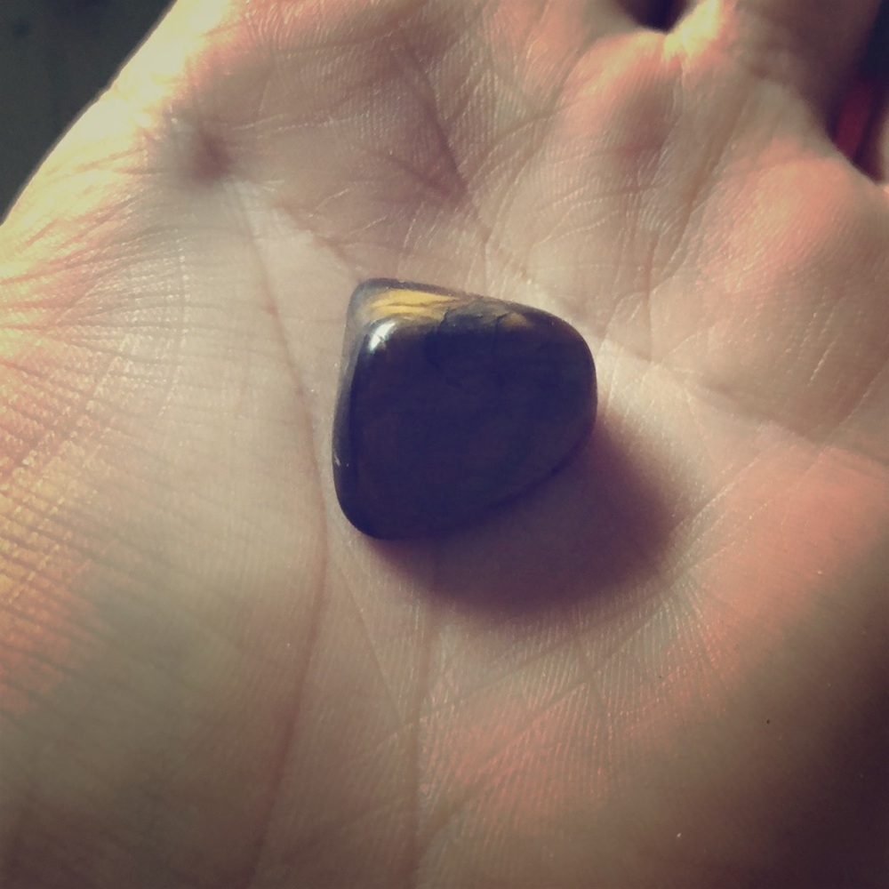 Tumbled tigers eye stone